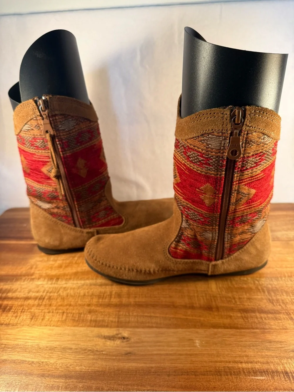Minnetonka Moccasin, Baja Boot, Brown and Red Size 9 - Picture 6 of 10